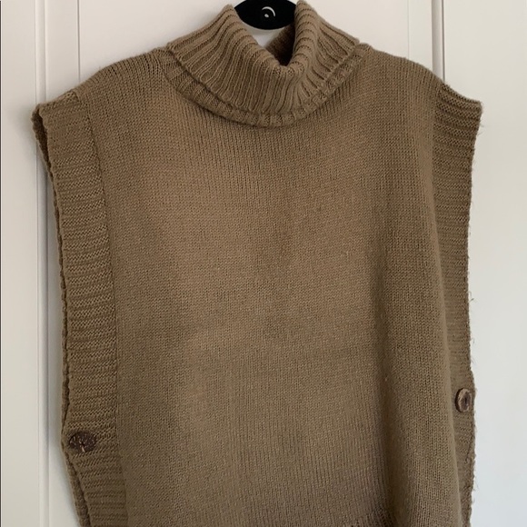 Sleeveless Cowl Neck Sweater - Picture 3 of 7